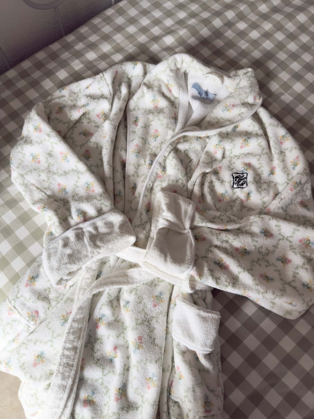 Hill House Robe ( The Hotel Robe-Pastel Trellis ) - Picture 1 of 6